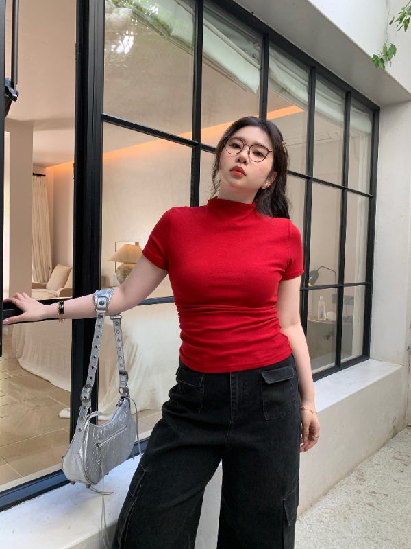Plus Size Minimalist Fitted Half-High Neck Pleated Short Sleeve High-Stretch T-Shirt for Summer - Slimming and Stylish
