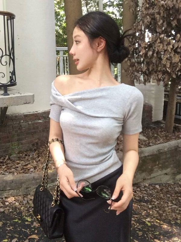 Plus Size Off-Shoulder Short Sleeve T-Shirt for Women - Summer Slim Fit Twisted Design, Trendy Spicy Girl Top