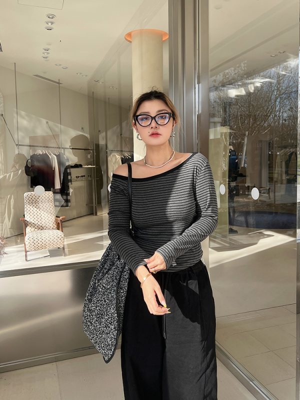 Plus-Size Off-Shoulder Striped Knitted Sweater Top - American Minimalist Slim-Fit Design for Comfortable Y2K Style