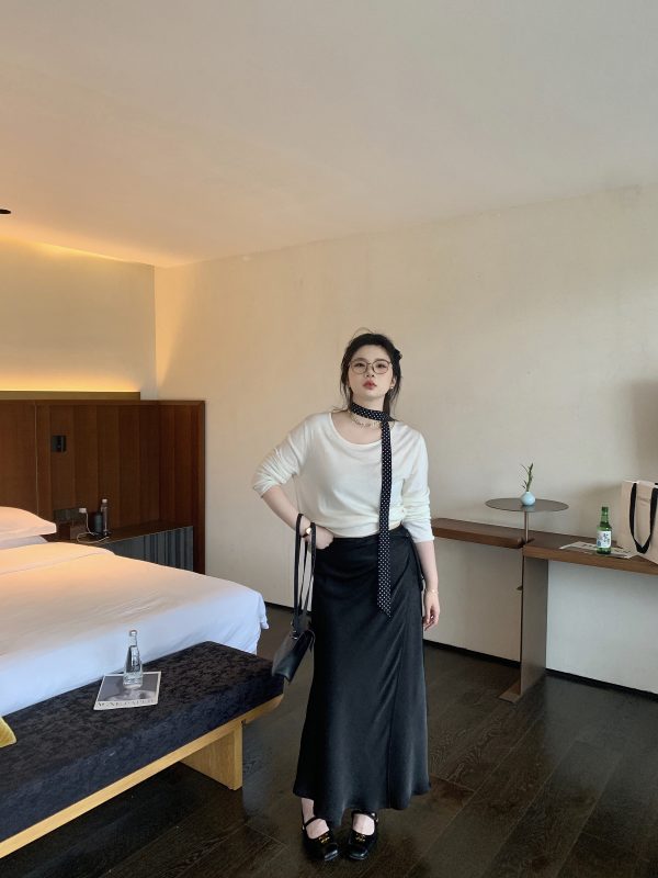 Plus Size One-Piece Satin Skirt with Flowing Diagonal Cut - Elegant Tea Break Beauty Atmosphere, Perfect for 90s and Y2K Styles