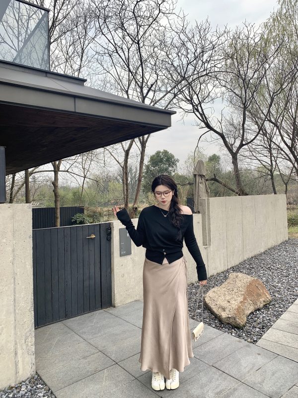 Plus Size One-Piece Satin Skirt with Flowing Diagonal Cut - Elegant Tea Break Beauty Atmosphere, Perfect for 90s and Y2K Styles