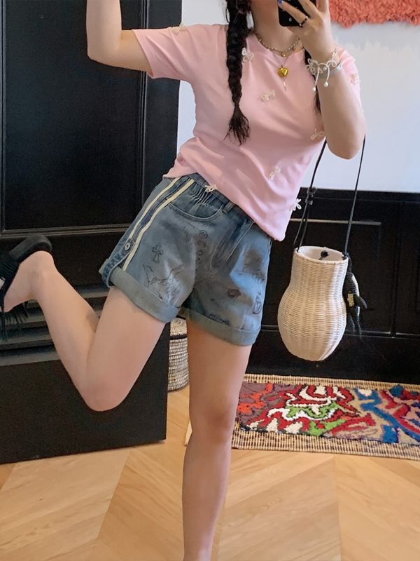 Plus Size Pearl Bow T-Shirt for Women - Handmade Short Sleeve Summer Top, Stylish and Trendy for 2025
