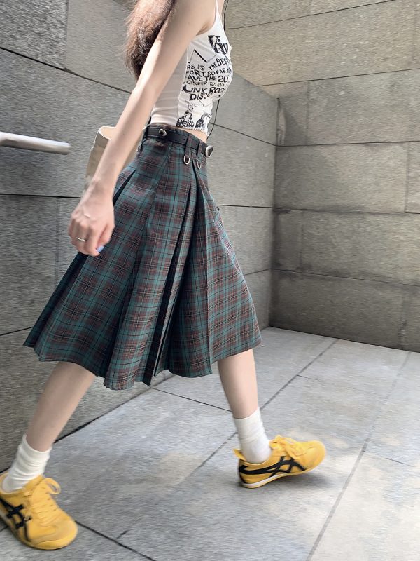 Plus Size Plaid A-Line Skirt for Women, High-Waisted Checkered Skirt, Autumn College Style, Slimming Mid-Length Fashion