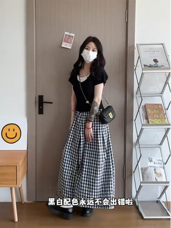 Plus Size Plaid Summer Skirt Pants for Curvy Women, Slimming Wide-Leg Flowy Trousers, Casual 2025 Fashion