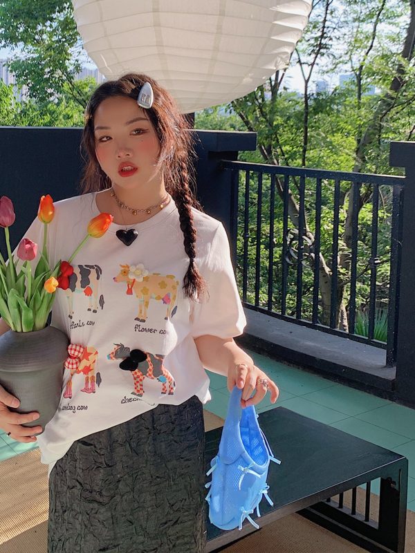 Plus Size Printed Short Sleeve T-Shirt for Women - Loose Round Neck Summer Top, Trendy Gold Design, 2025 Fashion Essential