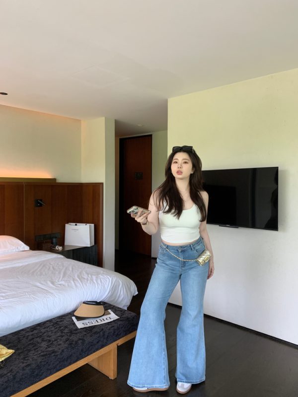 Plus-Size Retro Light Blue Stretchy Butt-Lifting Slim-Fit Flared Pants - Supermodel Shaping for a Chic 90s Look
