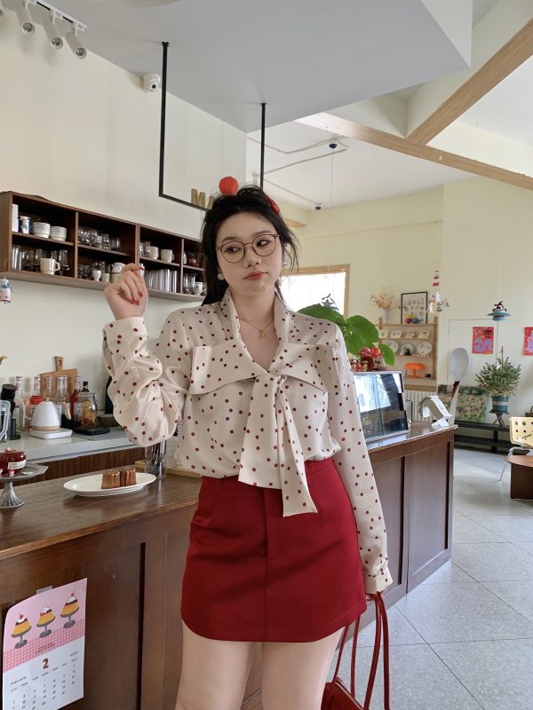 Plus Size Retro Red Polka Dot Shirt with Bow Tie - Hong Kong Style Holiday Top for Chubby Girls, Vintage 90s Fashion