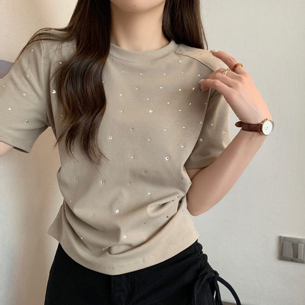 Plus-Size Rhinestone Ruched Short-Sleeve T-Shirt for Summer - Trendy Slimming Design for Women