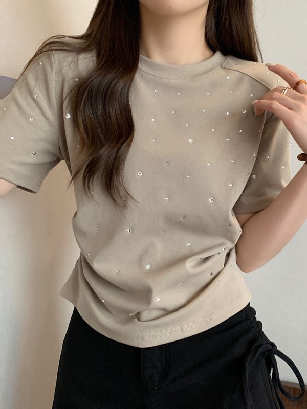 Plus-Size Rhinestone Ruched Short-Sleeve T-Shirt for Summer - Trendy Slimming Design for Women