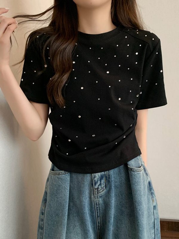 Plus-Size Rhinestone Ruched Short-Sleeve T-Shirt for Summer - Trendy Slimming Design for Women