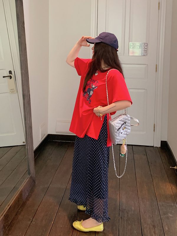 Plus Size Slimming Red Printed Short Sleeve T-Shirt for Women - Summer 2025 Gold Big Support Design