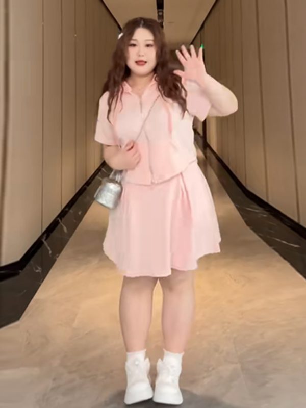 Plus-Size Slimming Two-Piece Set: Casual Sports Top & Skirt for Women, Sweet & Spicy Summer Outfit, Flattering Fit for Curvy Figures