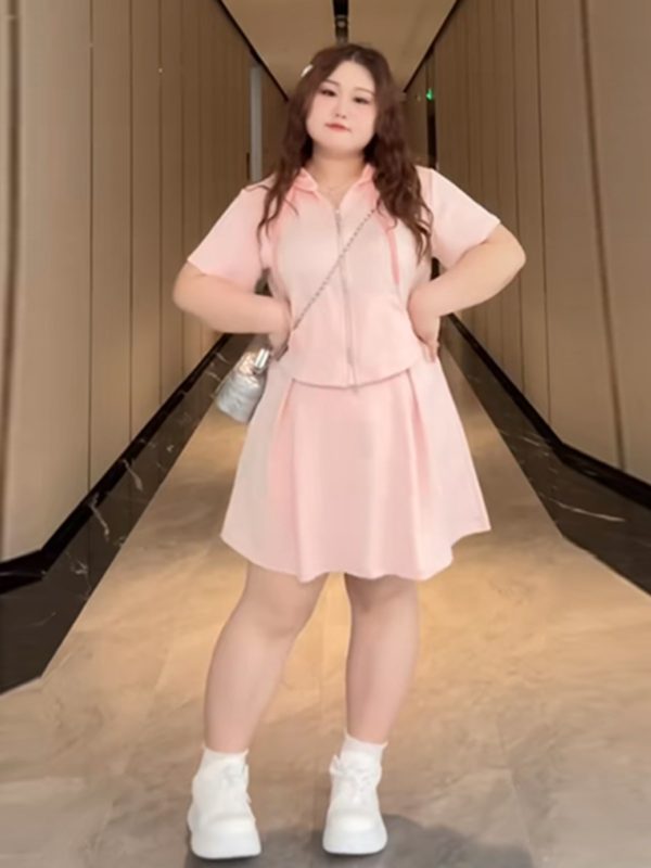 Plus-Size Slimming Two-Piece Set: Casual Sports Top & Skirt for Women, Sweet & Spicy Summer Outfit, Flattering Fit for Curvy Figures