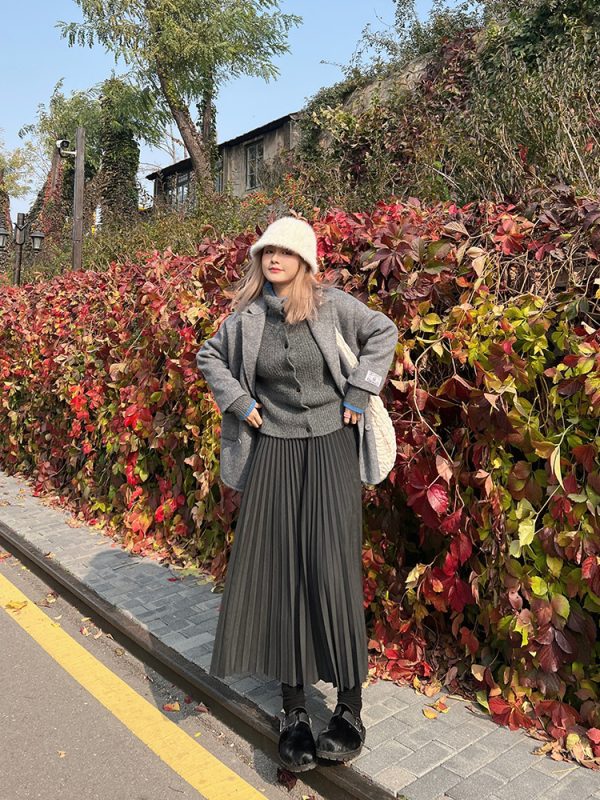 Plus Size Solid Color Midi Skirt for Autumn Winter - Thickened Pleated Warm Versatile Basic Style