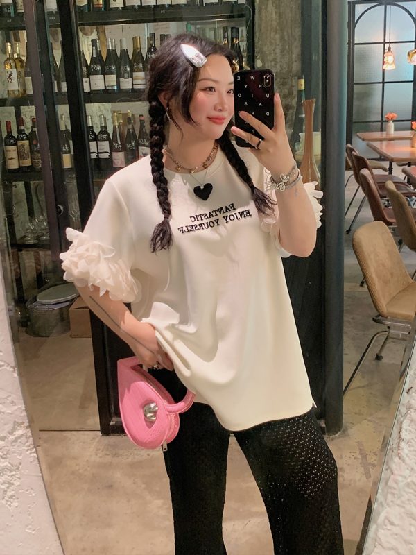 Plus Size Split Short Sleeve T-Shirt for Women - Trendy White Summer Top, Fashionable Niche Design for 2025