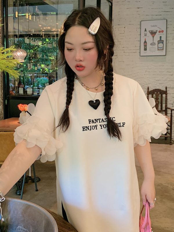Plus Size Split Short Sleeve T-Shirt for Women - Trendy White Summer Top, Fashionable Niche Design for 2025