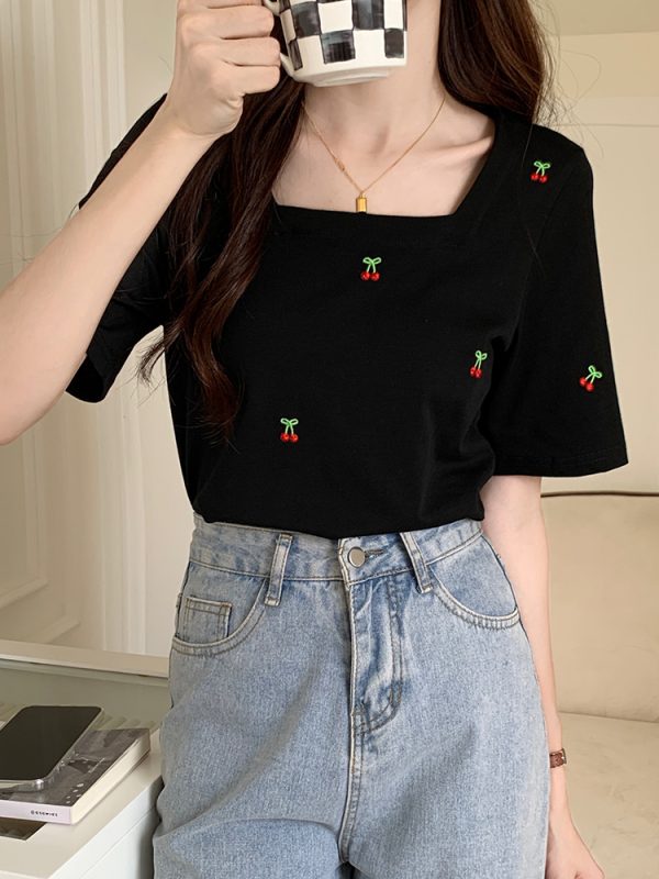 Plus-Size Square Neck Short Sleeve T-Shirt for Women - Slim Fit Summer Top, Flattering Korean Style, Youthful Design, Belly Coverage