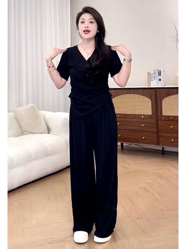 Plus Size Summer Casual Two-Piece Set for Women - Flattering Top & Wide-Leg Pants - Comfortable Relaxed Outfit