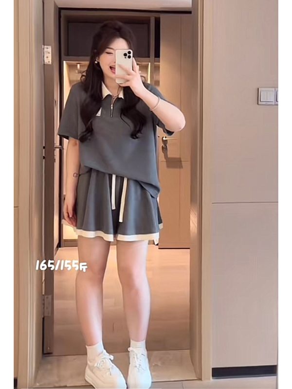 Plus Size Summer Leisure Sports Outfit for Women, Slimming Polo Collar Top and Shorts, Youthful Fashionable Two-Piece Set
