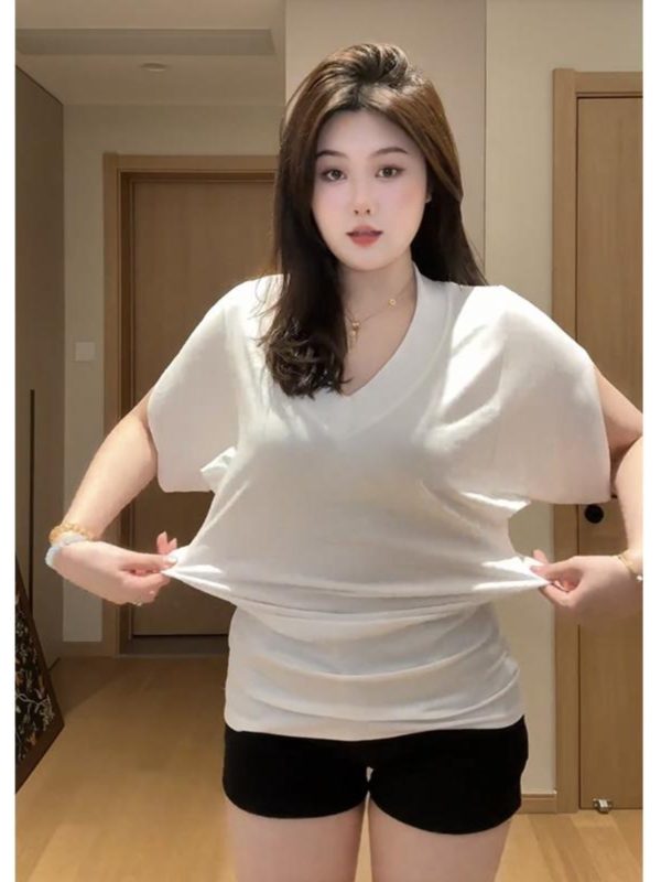 Plus-Size V-Neck Short Sleeve T-Shirt for Women, Flattering Batwing Sleeve Top, Unique Summer Style, Chic and Comfortable