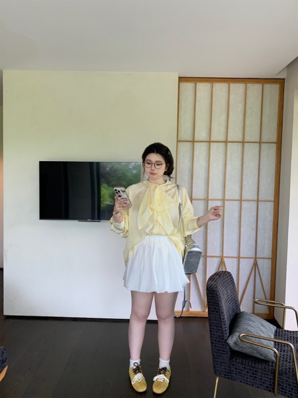Plus Size White Floral Bud Puffy Half Skirt - Slimming Cloud Alice Style Short Skirt for a Chic 90s Y2K Look
