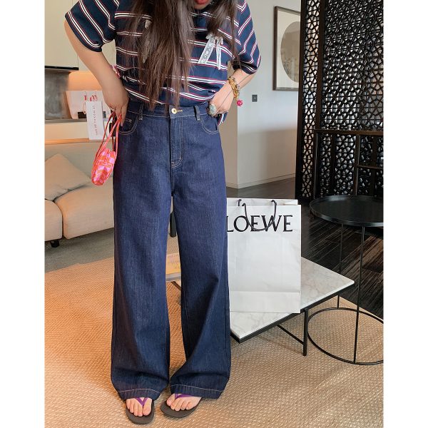 Plus-Size Women's A-Style Mid-Length Skirt & Straight-Leg Jeans - Spring/Summer 2025 Fashion Essentials