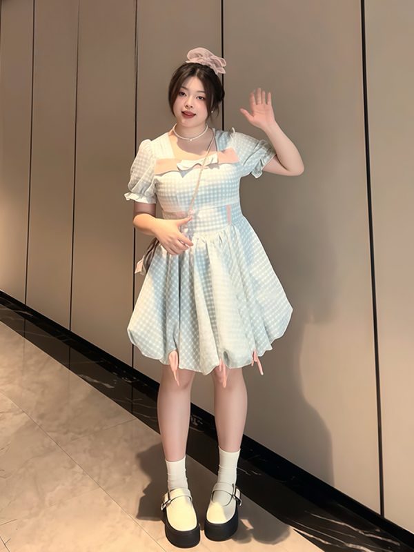 Plus-Size Women's Blue Plaid Short Sleeve Dress with Bow - Flattering Waist-Cinching Design for Summer 2025, Perfect for Curvy Figures