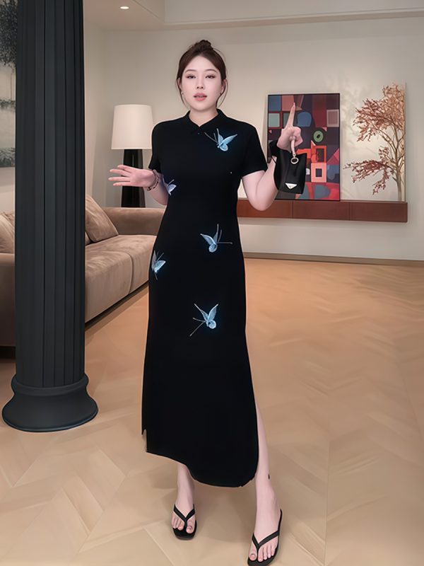 Plus-Size Women's Chinese Style Qipao Long Dress with Butterfly Embroidery, Elegant Split Design for Summer, National Wind Fashion