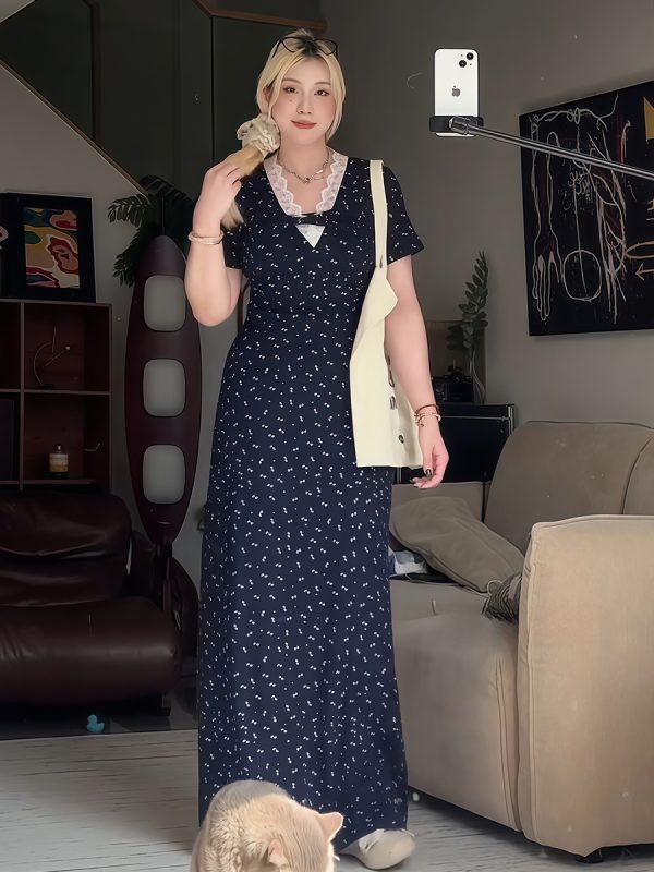 Plus-Size Women's Elegant French V-Neck Floral Dress with Lace Trim - Summer Long Dress for Curvy Style