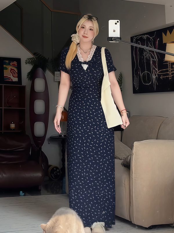 Plus-Size Women's Elegant French V-Neck Floral Dress with Lace Trim - Summer Long Dress for Curvy Style