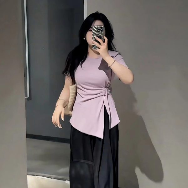 Plus-Size Women's French Design Summer Short-Sleeve T-Shirt, Unique Irregular Cut, Tummy-Covering Split Top for Curvy Styles
