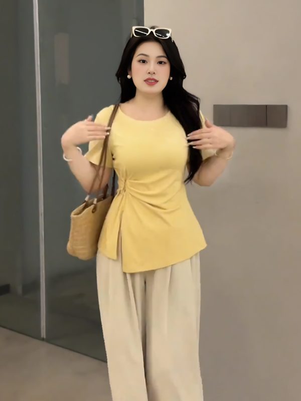 Plus-Size Women's French Design Summer Short-Sleeve T-Shirt, Unique Irregular Cut, Tummy-Covering Split Top for Curvy Styles