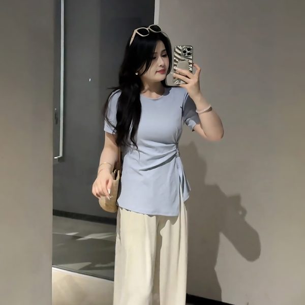 Plus-Size Women's French Design Summer Short-Sleeve T-Shirt, Unique Irregular Cut, Tummy-Covering Split Top for Curvy Styles