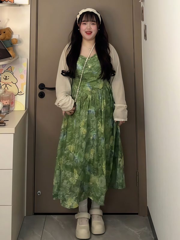 Plus-Size Women's French Floral Green Dress - Spring/Summer, Tummy-Covering, Slimming Design, Ideal for Pear-Shaped Figures, Adjustable Straps