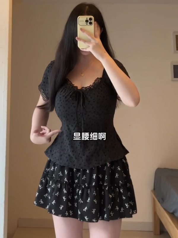 Plus-Size Women's French Lace V-Neck Short Sleeve T-Shirt - Summer Slim-Fit Top for Curvy Fashion, Casual Chic Style