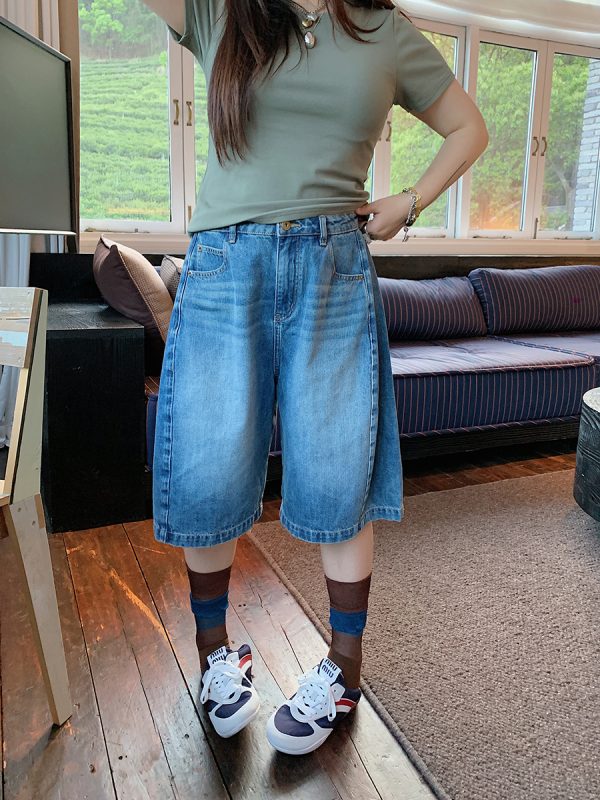 Plus Size Women's Loose Denim Shorts - Summer 2025 Slimming Five-Point Style for Casual Y2K Vibe