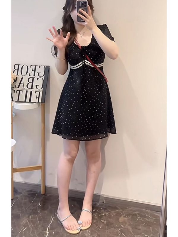Plus-Size Women's Polka Dot Slimming Dress, Short Sleeve Summer Style, High-End French Temperament, Chic and Stylish for Everyday Wear