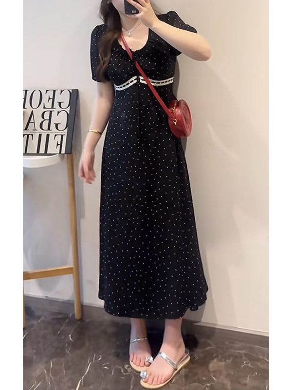 Plus-Size Women's Polka Dot Slimming Dress, Short Sleeve Summer Style, High-End French Temperament, Chic and Stylish for Everyday Wear