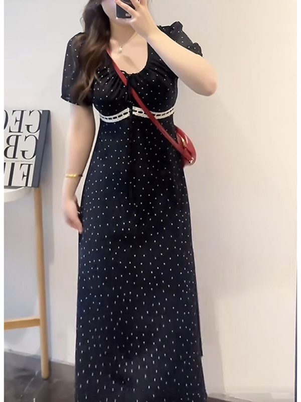 Plus-Size Women's Polka Dot Slimming Dress, Short Sleeve Summer Style, High-End French Temperament, Chic and Stylish for Everyday Wear