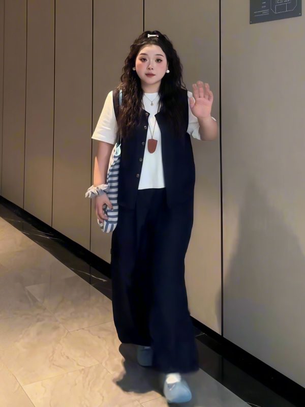 Plus-Size Women's Solid Color Short-Sleeve T-Shirt & Wide-Leg Pants Three-Piece Set - Versatile Summer Fashion Ensemble