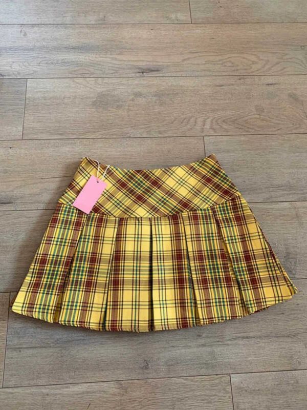 Plus Size Yellow Checkered Pleated Skirt for Women, High-Waisted A-Line Design, Summer College Style, Short Skirt for Petite Fashion