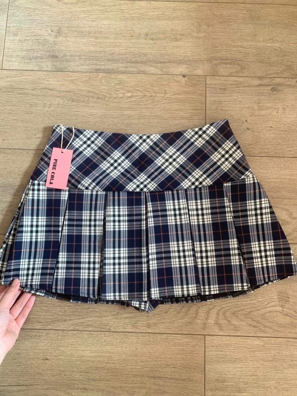 Plus Size Yellow Checkered Pleated Skirt for Women, High-Waisted A-Line Design, Summer College Style, Short Skirt for Petite Fashion