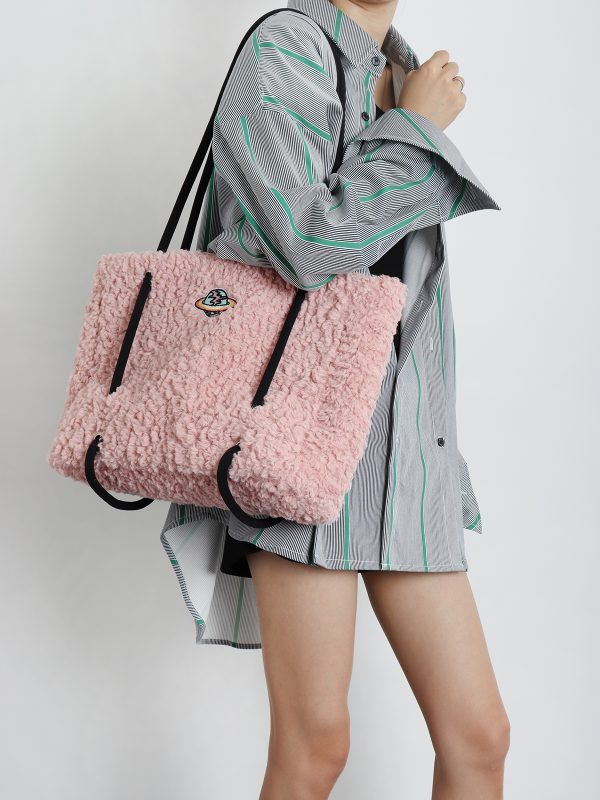 Plush Tote Bag for Women - 2023 Autumn Winter Minimalist Niche Design, Large Capacity High-End Feel Handbag