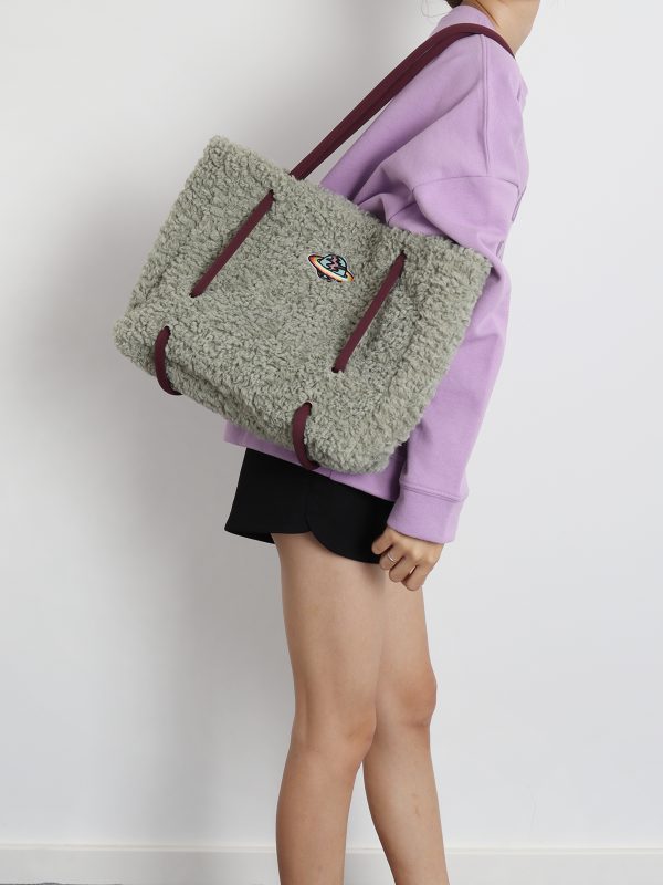 Plush Tote Bag for Women - 2023 Autumn Winter Minimalist Niche Design, Large Capacity High-End Feel Handbag