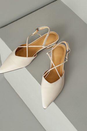 Pointed Cross-Strap Closed-Toe Flat Sandals for Women â€“ Genuine Leather Outdoor Summer Footwear 2024, French Style