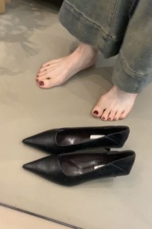 Pointed Toe Sheepskin Black High Heels for Women - Stylish French Slip-On Kitten Heel Flats for Commuting and Versatile Wear