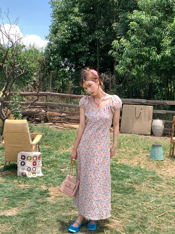 Red Floral Dress for Women, Loose Puff Sleeve Long Dress with French V-neck, Summer Flowers Design, Vintage Style, Perfect for Summer Outings