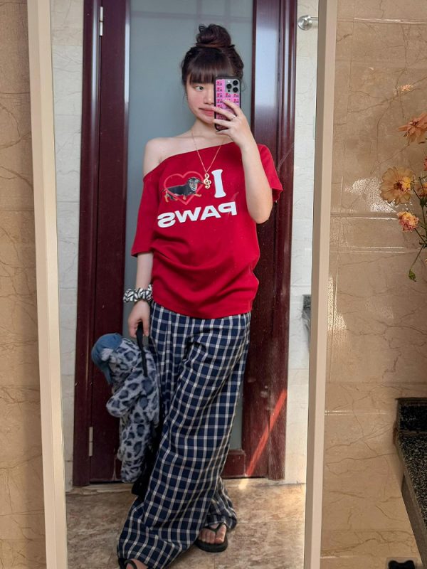 Red Off-Shoulder Short Sleeve Women's Summer T-Shirt with Sausage Dog Print - Casual Loose Fit Sexy American Style Top