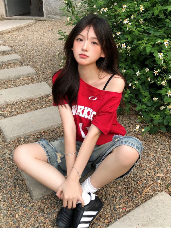 Red One-Shoulder Short Sleeve Women's Summer Letter Print Casual Off-Shoulder T-Shirt - Sexy Loose Slimming Top for Y2K Style