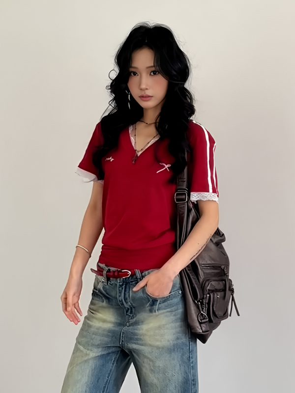 Red Spicy Girl V-Neck Short Sleeve T-Shirt for Women, Summer Lace Splicing, Slim Fit Cropped Top, Sporty Trendy Style
